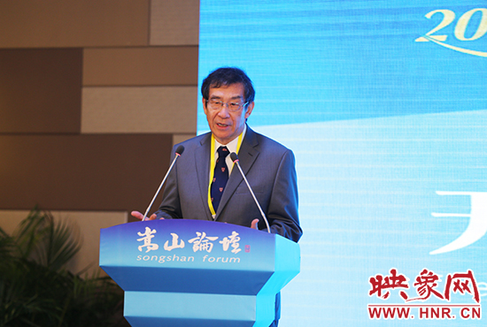 北京大學(xué)高等人文研究院院長杜維明教授。