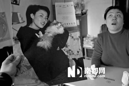 昔日的清純與秀美，如今，卻終身癱瘓、生活不能自理。C FP供圖