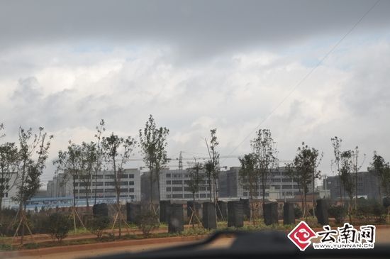 2010年11月的時候，爭議土地上已經(jīng)是密布的高樓群。