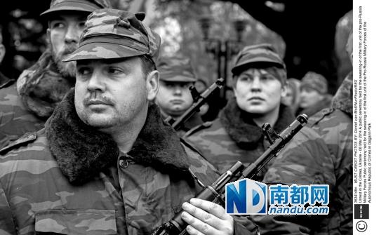 9日，烏克蘭克里米亞自治共和國(guó)的親俄武裝士兵舉行宣誓儀式。