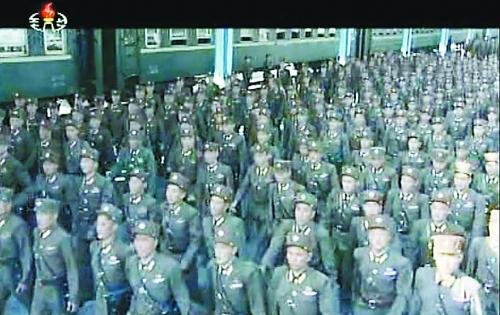 約2萬(wàn)名朝鮮朝鮮人民軍基層軍官近日陸續(xù)抵達(dá)平壤，準(zhǔn)備出席軍方大會(huì)。