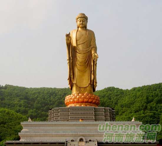 深秋去堯山賞紅葉、泡溫泉、拜大佛