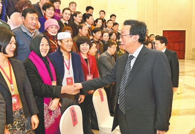 1月20日上午，省委書記、省人大常委會主任郭庚茂,省委副書記、省長謝伏瞻等親切接見了省民族團(tuán)結(jié)