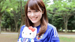 高清圖：甜美?；ㄖ囀澜绫?穿著球衣力挺日本